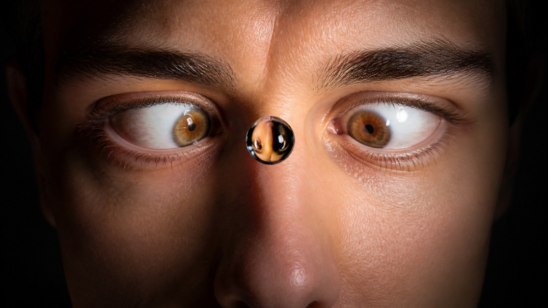 does crossing eyes make them stay